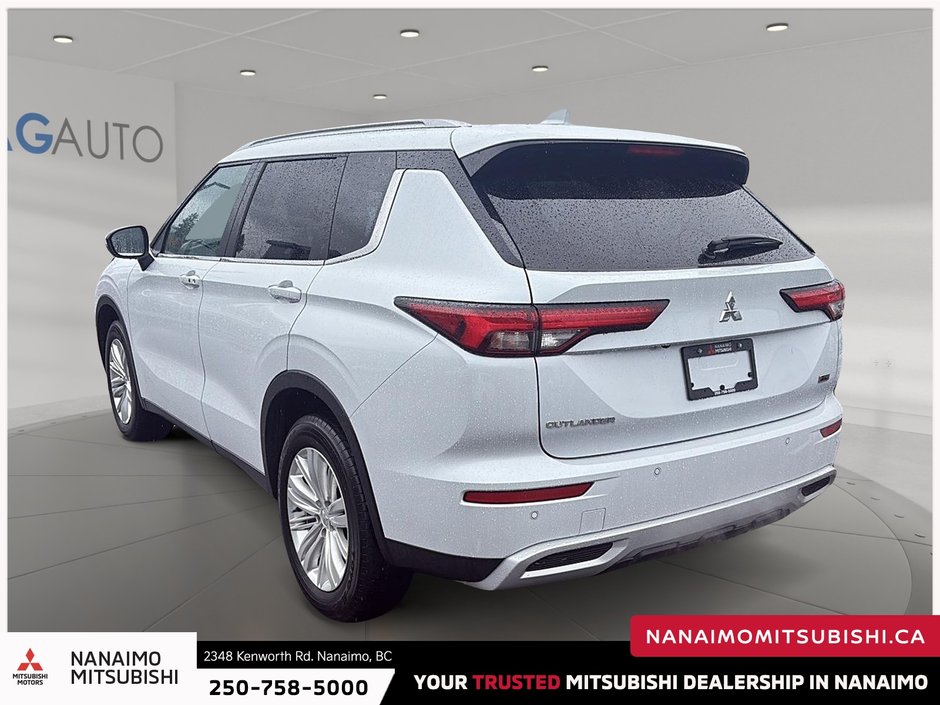 2024 Mitsubishi Outlander SE-3