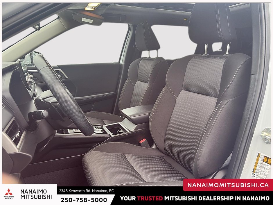 2024 Mitsubishi Outlander SE-8