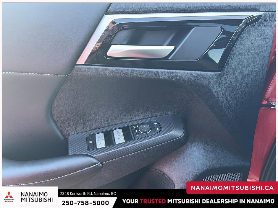 2024 Mitsubishi Outlander LE-11