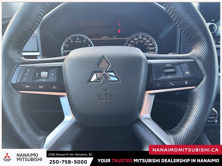 2024 Mitsubishi Outlander LE-13