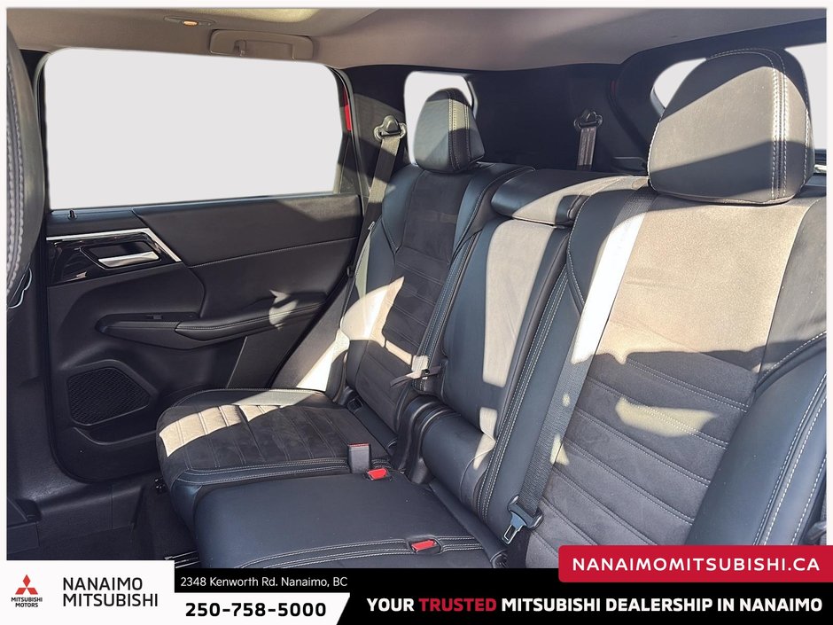 2024 Mitsubishi Outlander LE-9