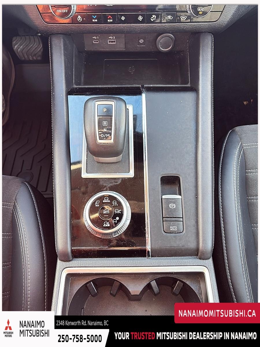 2024 Mitsubishi Outlander LE-17