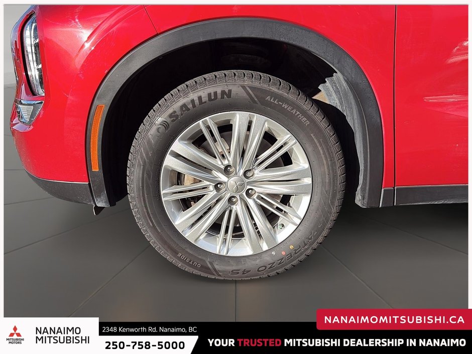 2024 Mitsubishi Outlander LE-1