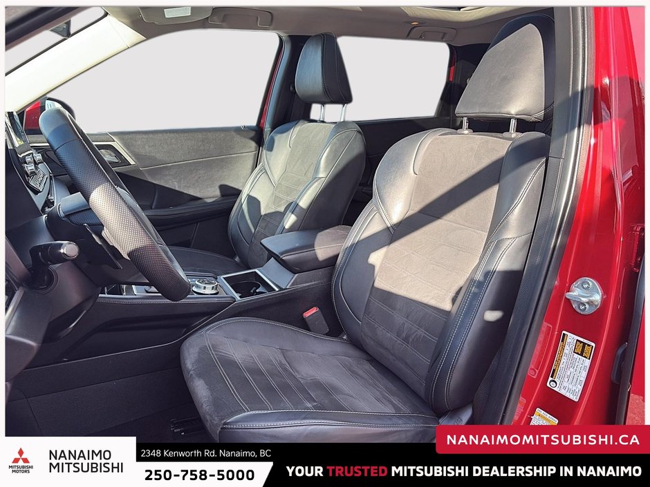 2024 Mitsubishi Outlander LE-8