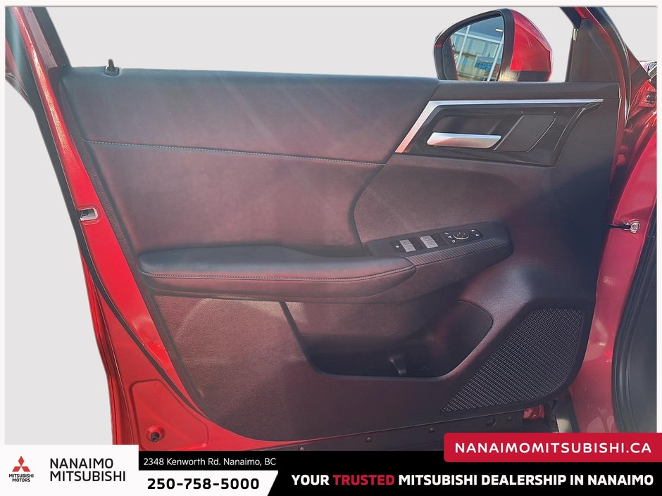 2024 Mitsubishi Outlander LE-10