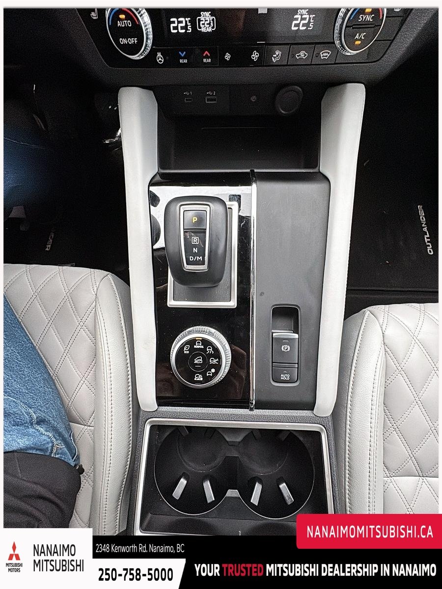 2024 Mitsubishi Outlander SEL-18