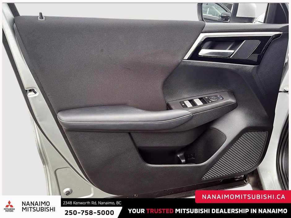 2024 Mitsubishi Outlander ES-10