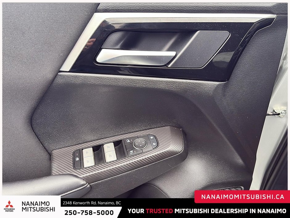 2024 Mitsubishi Outlander ES-11