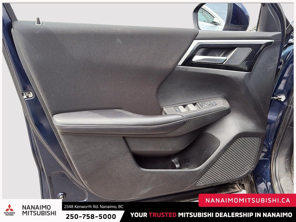 2024 Mitsubishi Outlander ES-11