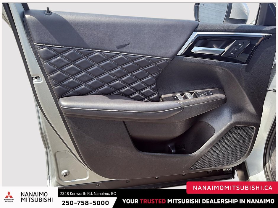 2024 Mitsubishi Outlander SEL-11