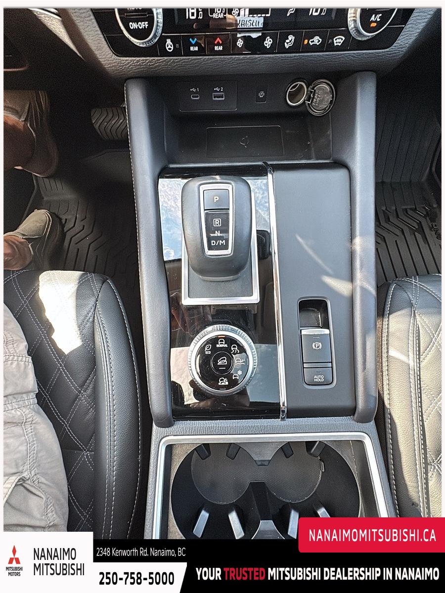 2024 Mitsubishi Outlander SEL-18