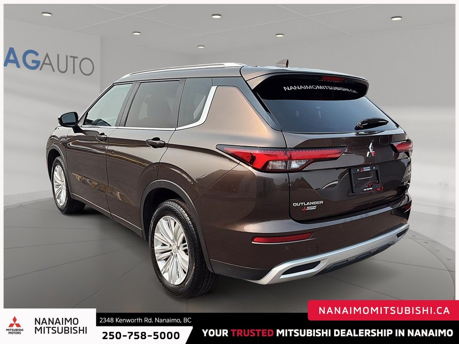 2024 Mitsubishi Outlander SE-4