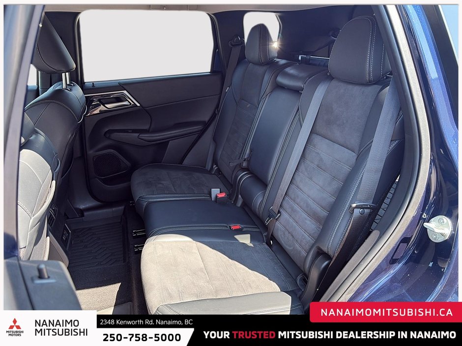 2024 Mitsubishi Outlander LE-9