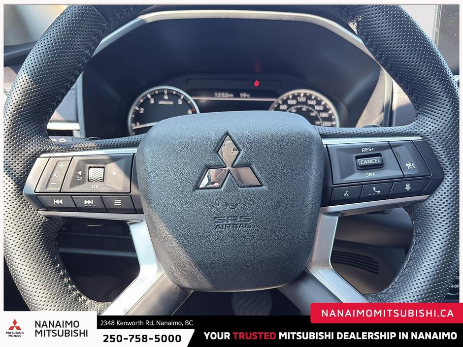 2024 Mitsubishi Outlander LE-11