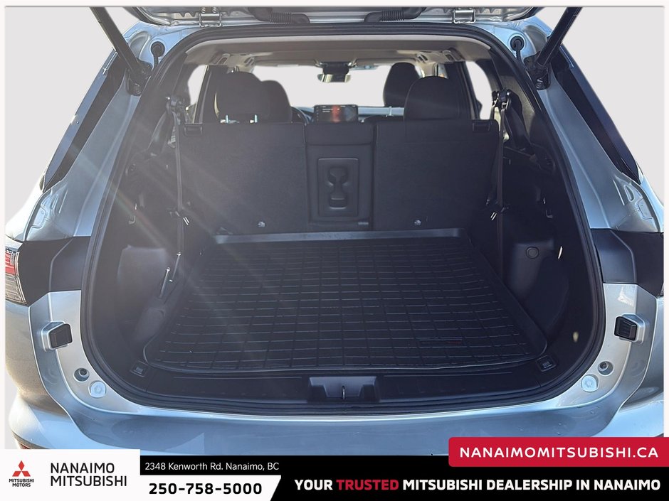 2025 Mitsubishi Outlander SE-6