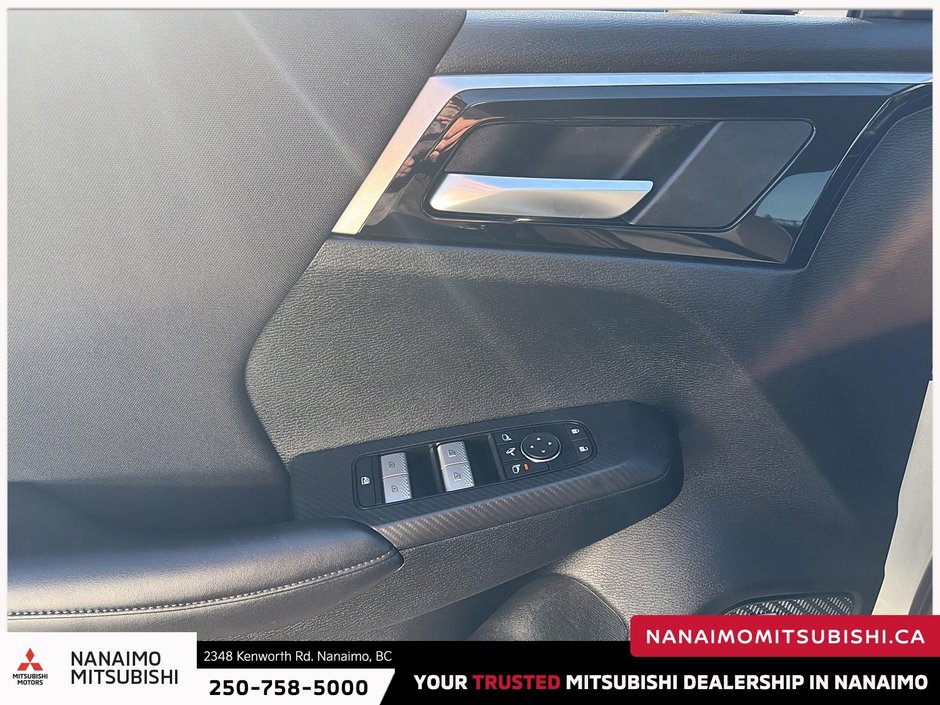 2025 Mitsubishi Outlander SE-11