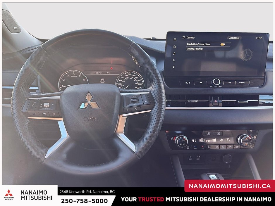 2025 Mitsubishi Outlander SE-12