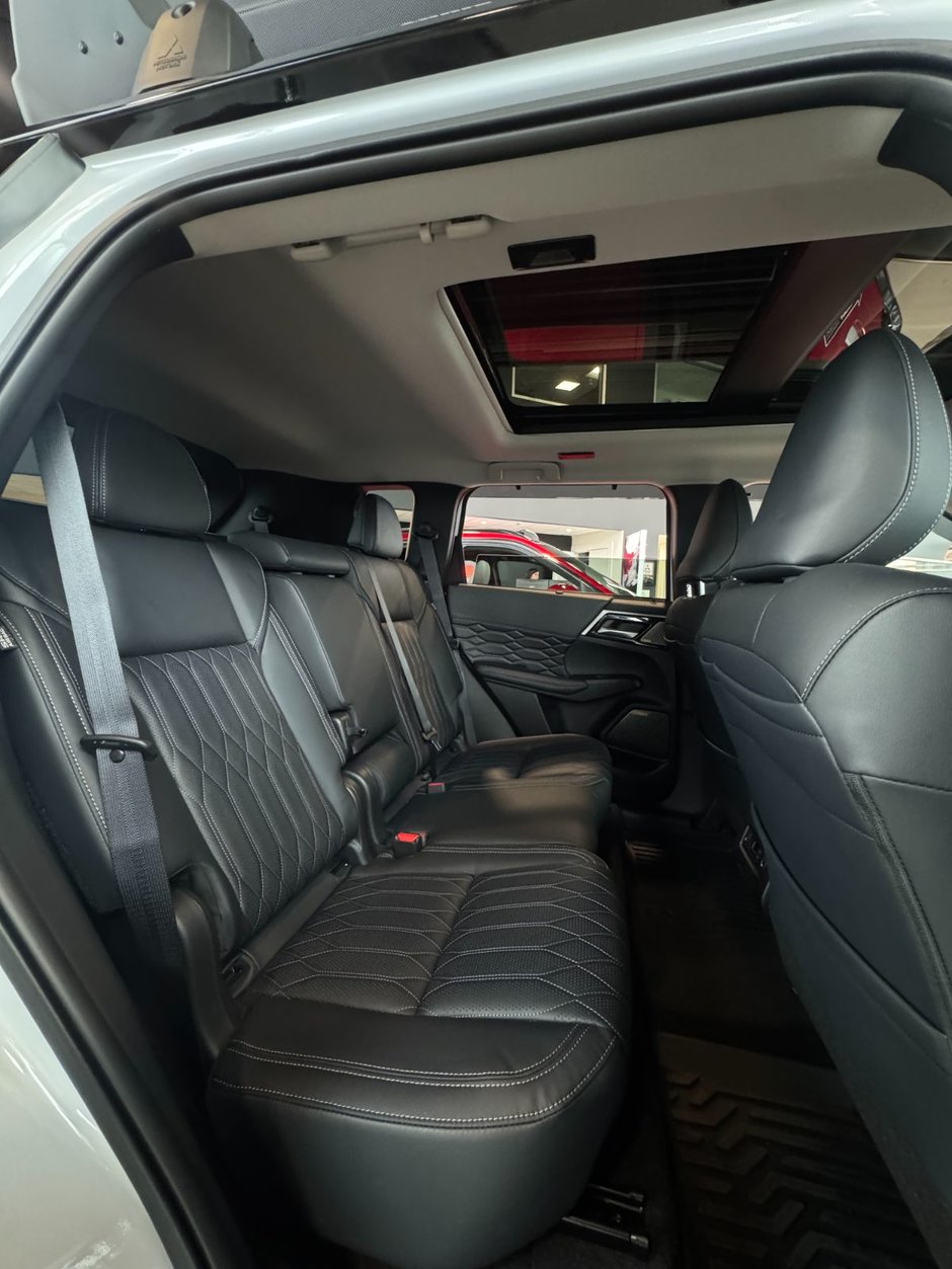 2026 Mitsubishi Outlander GT-13