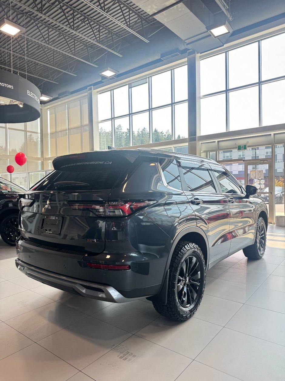 2026 Mitsubishi Outlander LE S-AWC-3