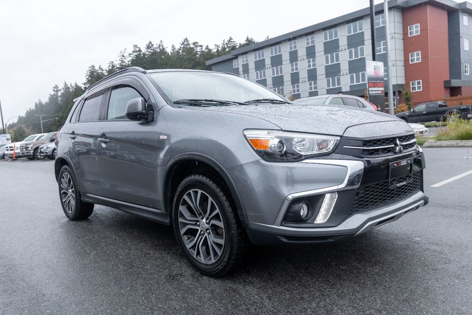 2018 Mitsubishi RVR SE LTD-6