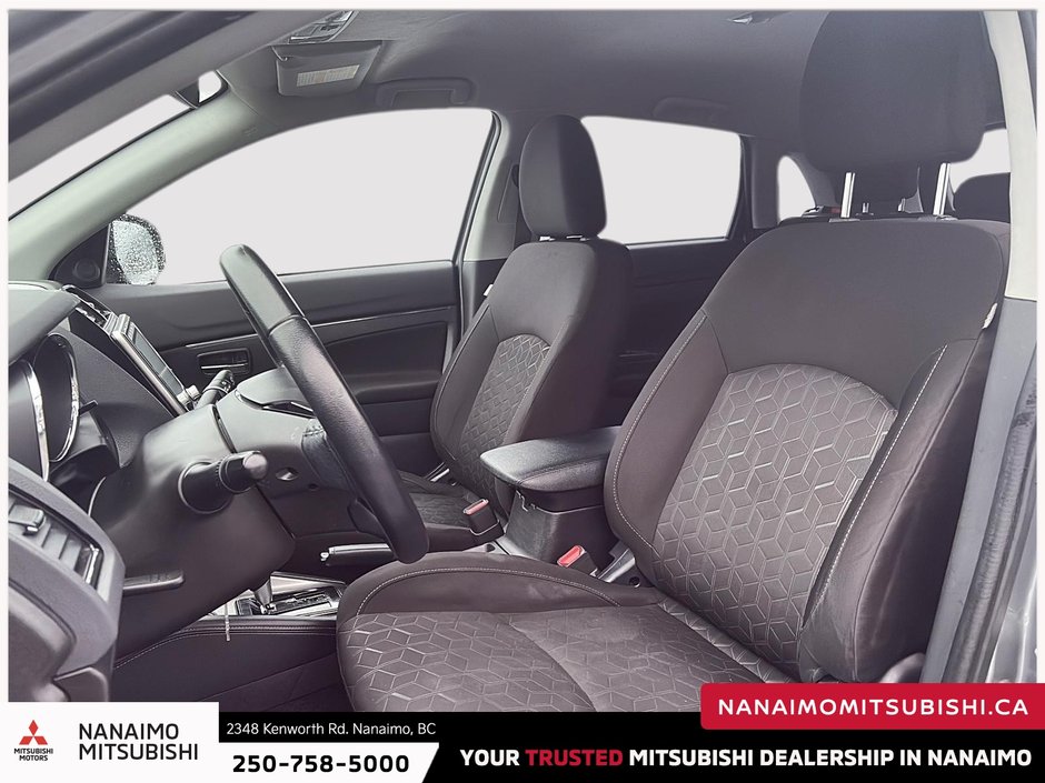 2021 Mitsubishi RVR SE-8