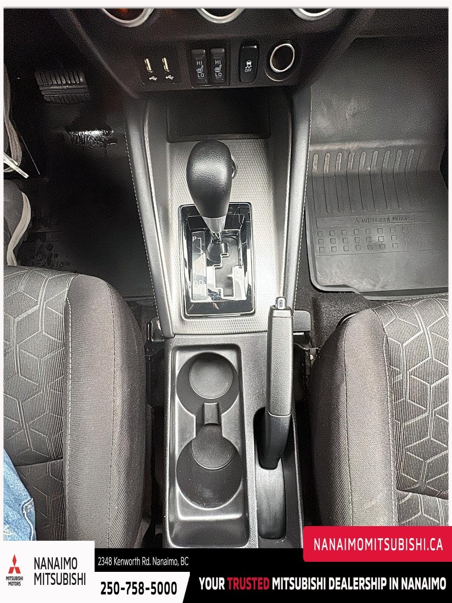 2021 Mitsubishi RVR ES-17