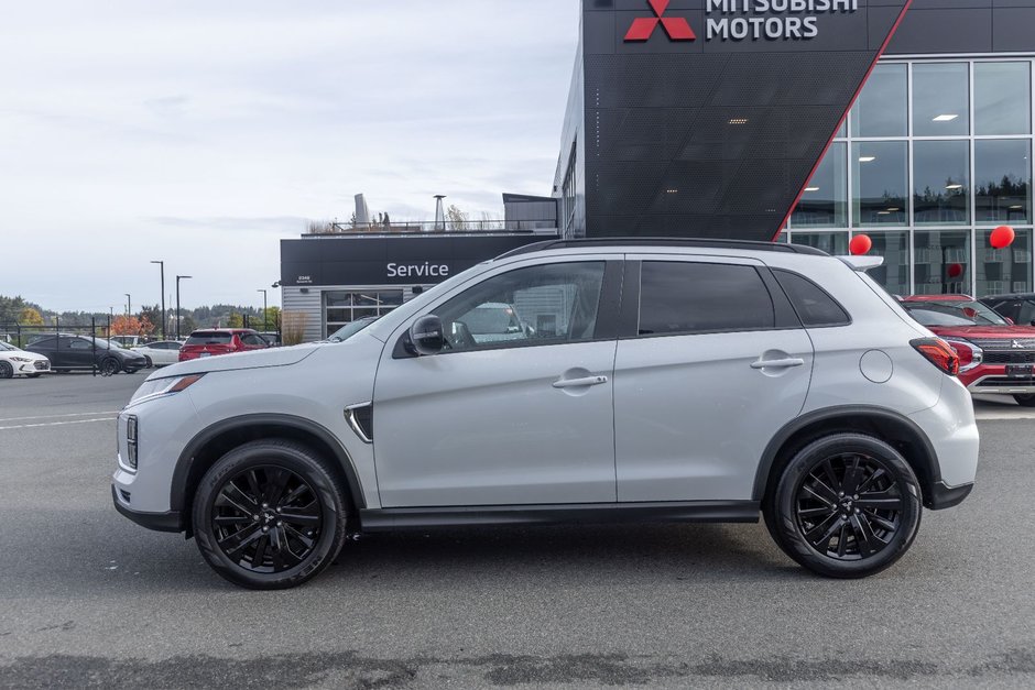 2022 Mitsubishi RVR LE-2