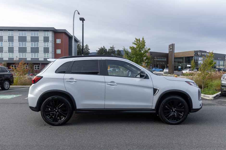 2022 Mitsubishi RVR LE-6