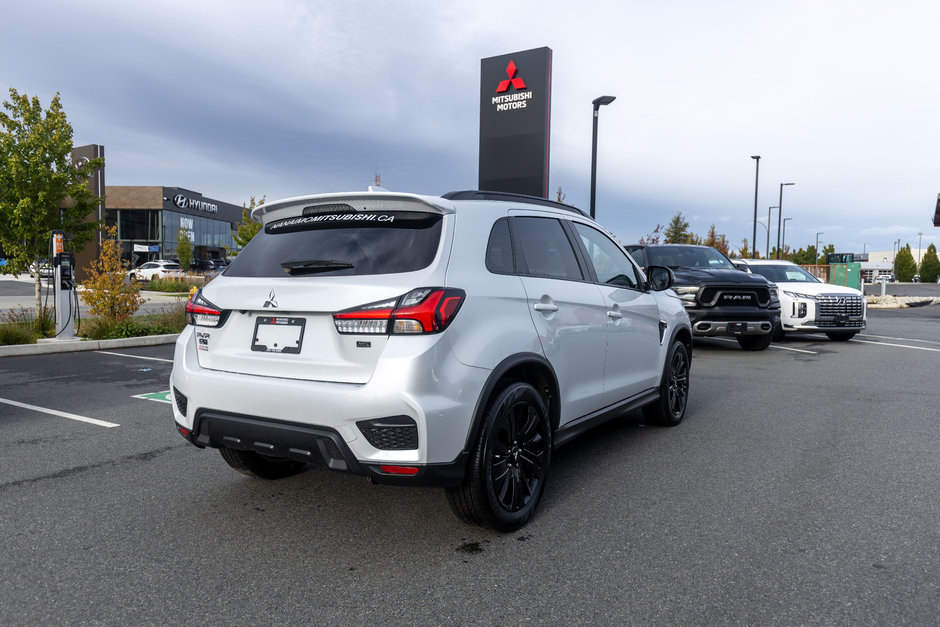 2022 Mitsubishi RVR LE-5