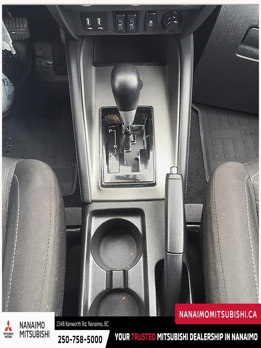 2022 Mitsubishi RVR ES-17