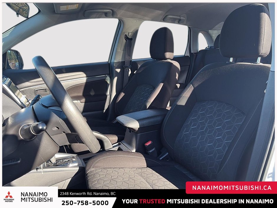 2022 Mitsubishi RVR ES-8