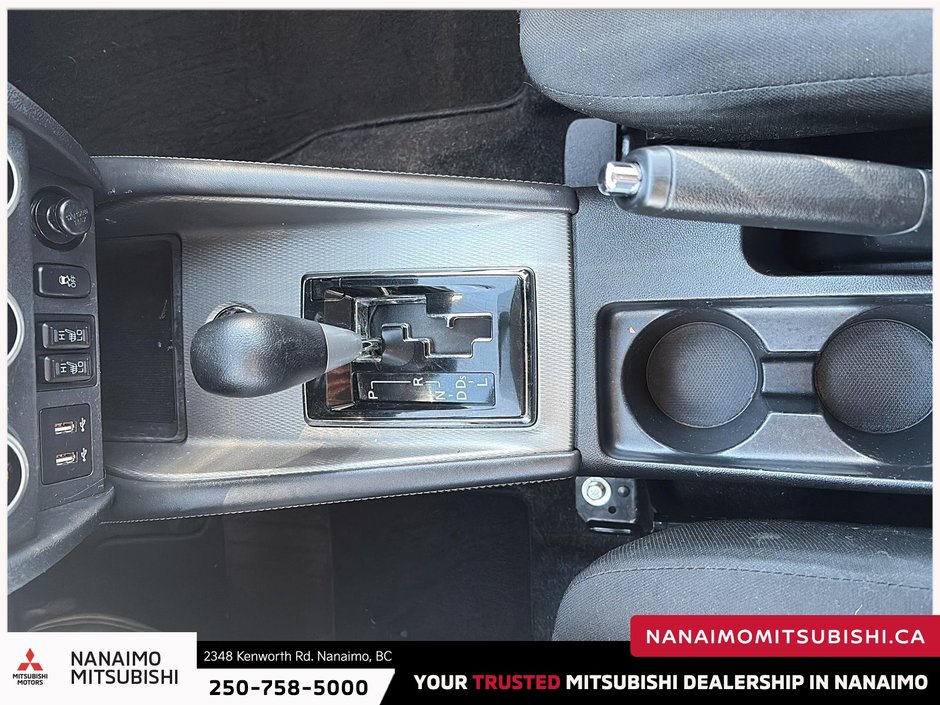 2022 Mitsubishi RVR ES-17