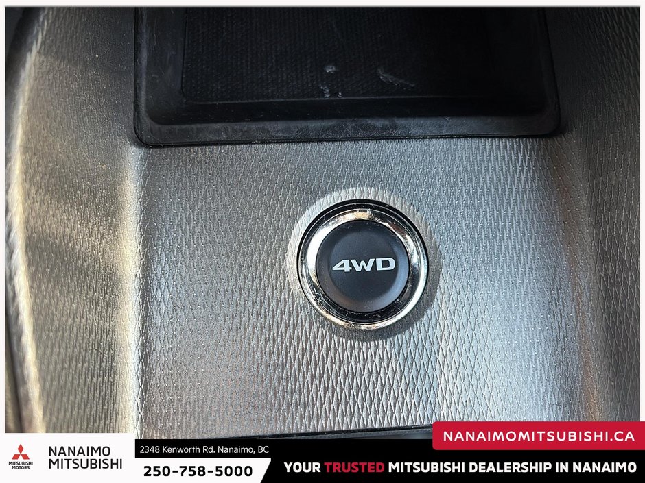 2022 Mitsubishi RVR ES-18