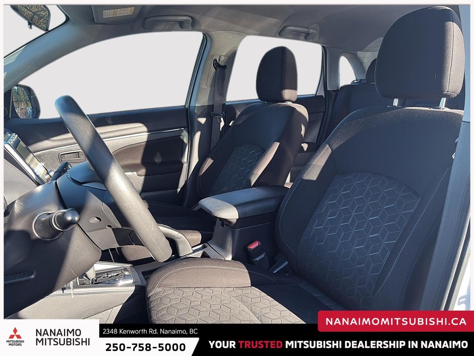 2022 Mitsubishi RVR ES-8