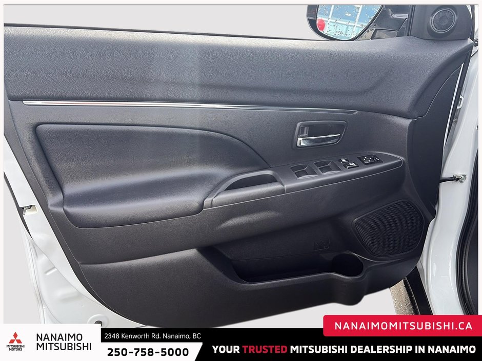 2023 Mitsubishi RVR SE-10