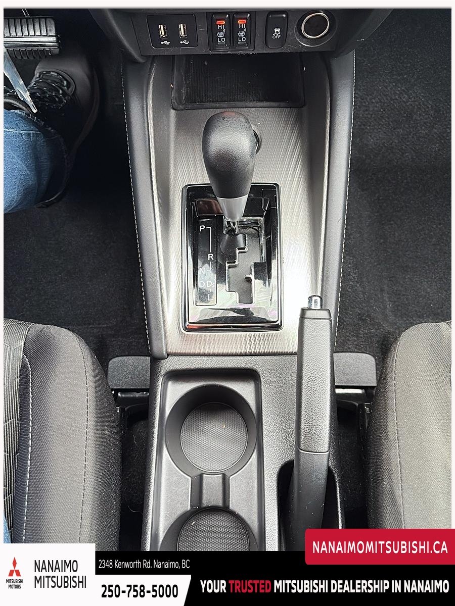 2023 Mitsubishi RVR ES-17