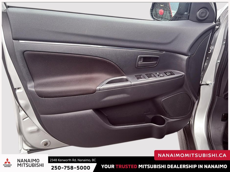 2023 Mitsubishi RVR ES-10