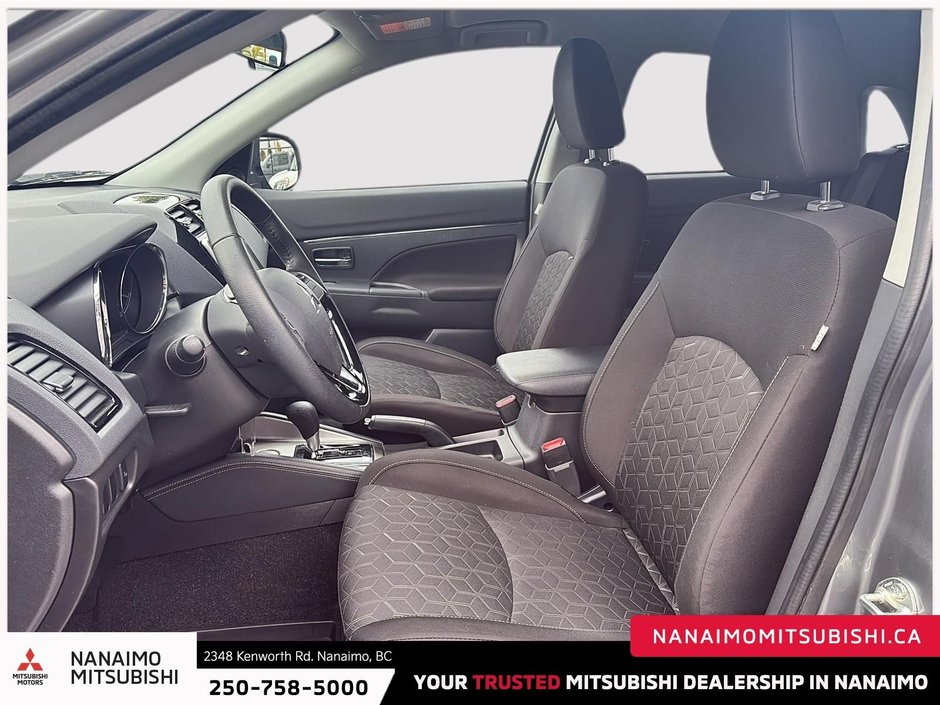 2023 Mitsubishi RVR SE-19