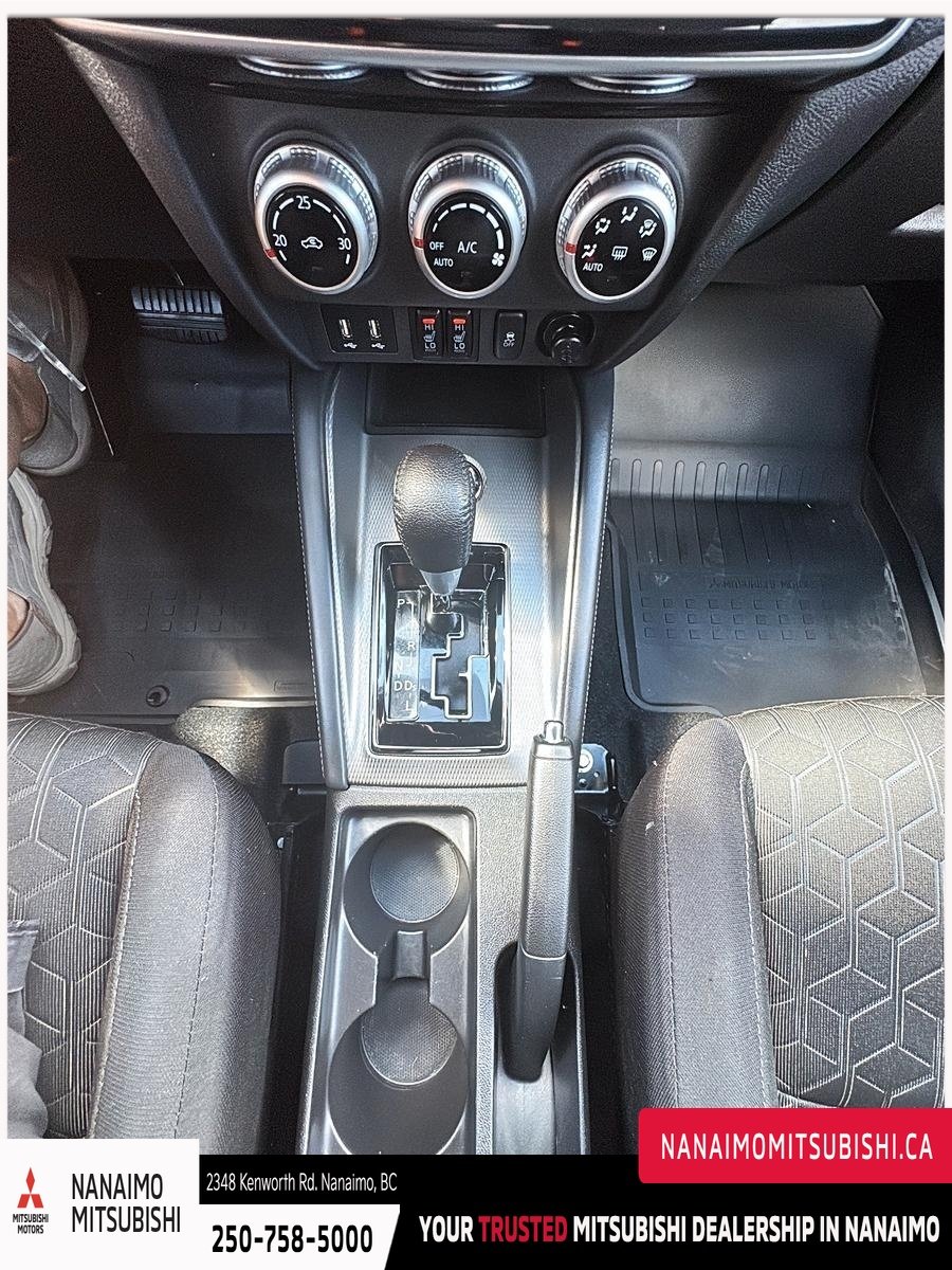 2024 Mitsubishi RVR SE-17