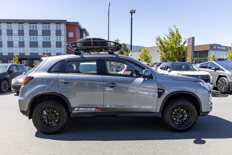 2025 Mitsubishi RVR ES-6