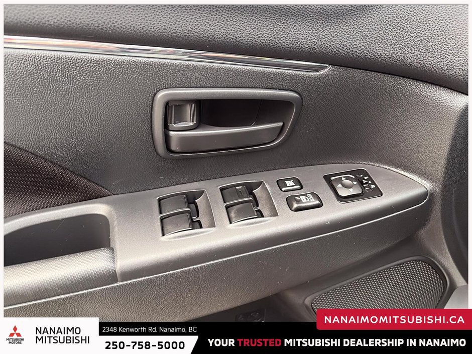 2025 Mitsubishi RVR ES-11