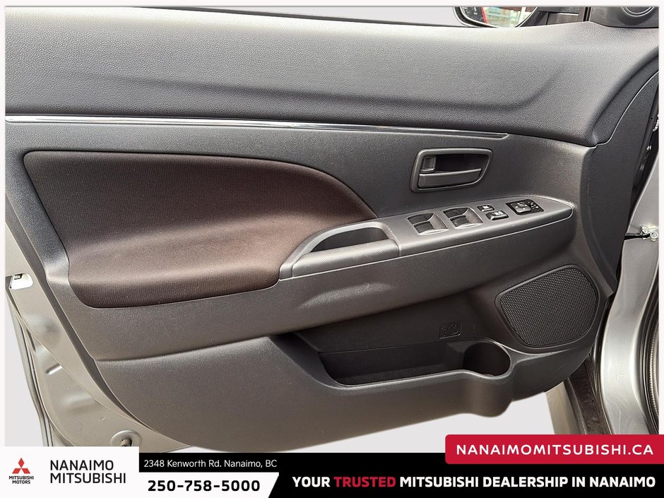 2025 Mitsubishi RVR ES-10