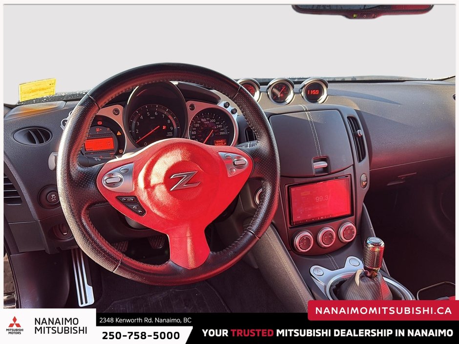 2020 Nissan 370Z Base-12