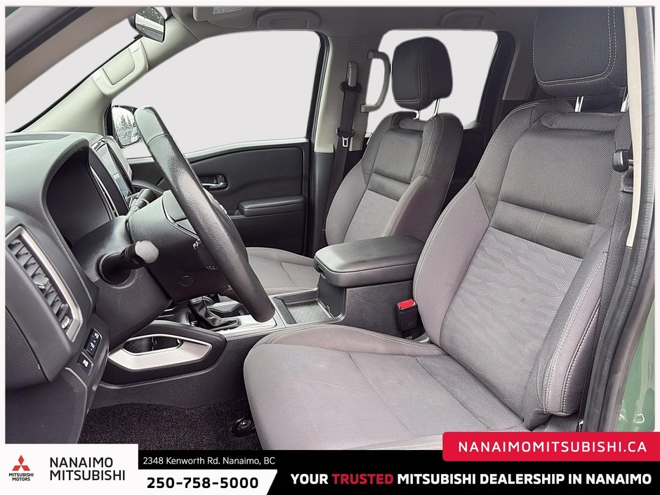 2022 Nissan Frontier SV-8