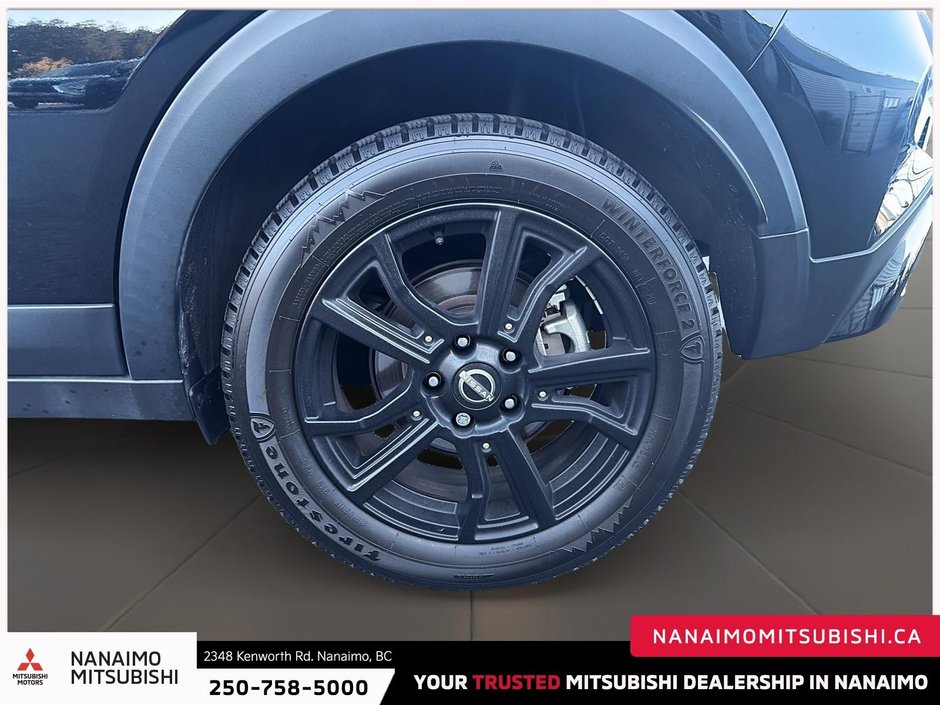 2024 Nissan Kicks Play SR-1