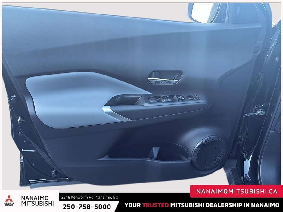 2024 Nissan Kicks Play SR-10