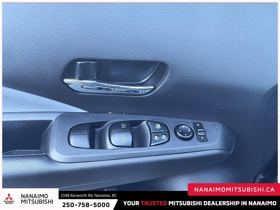 2024 Nissan Kicks Play SR-11
