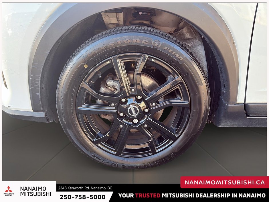 2022 Nissan Kicks SR-1