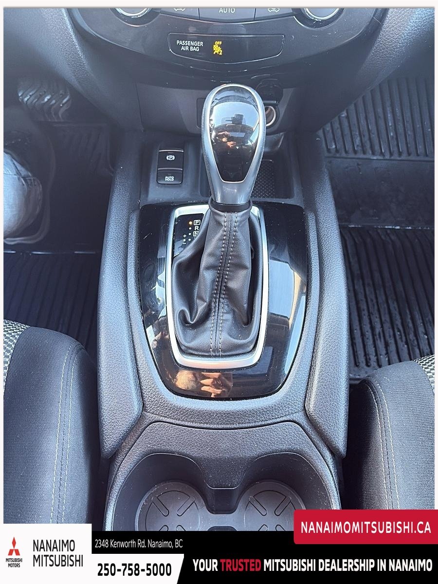 2022 Nissan Qashqai SV-17