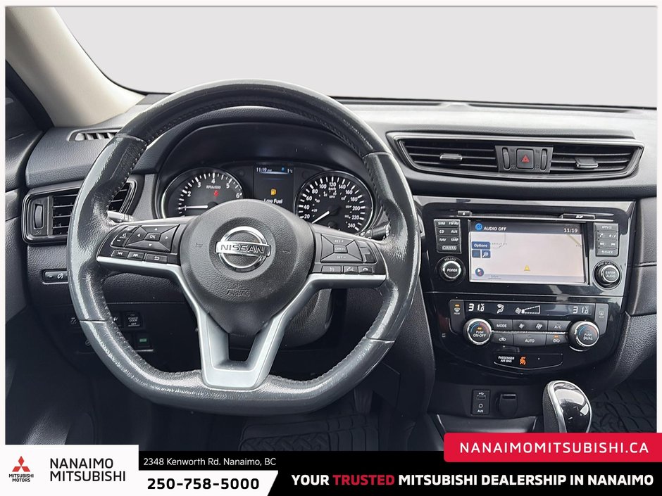 2017 Nissan Rogue SV-12